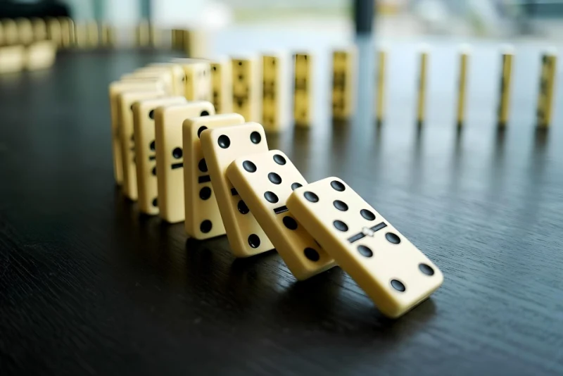 dominos